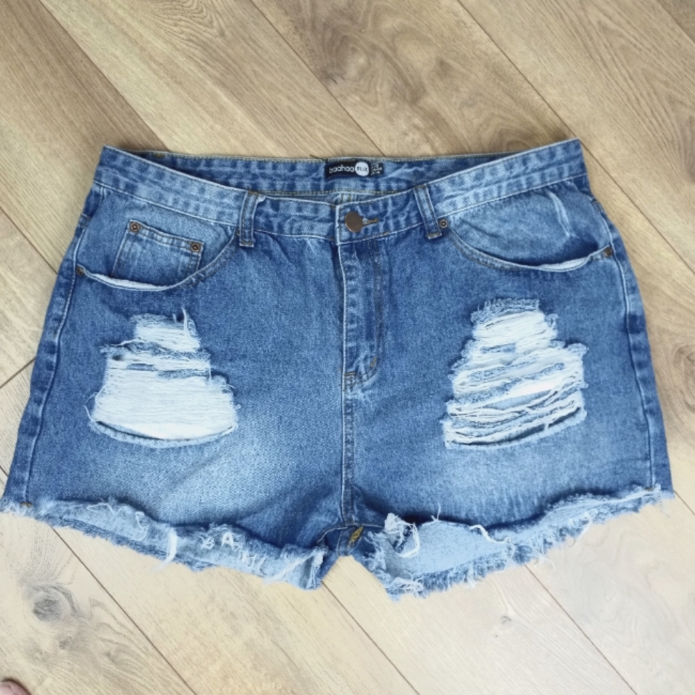 Boohoo Distressed 12" Rise Jean Shorts
